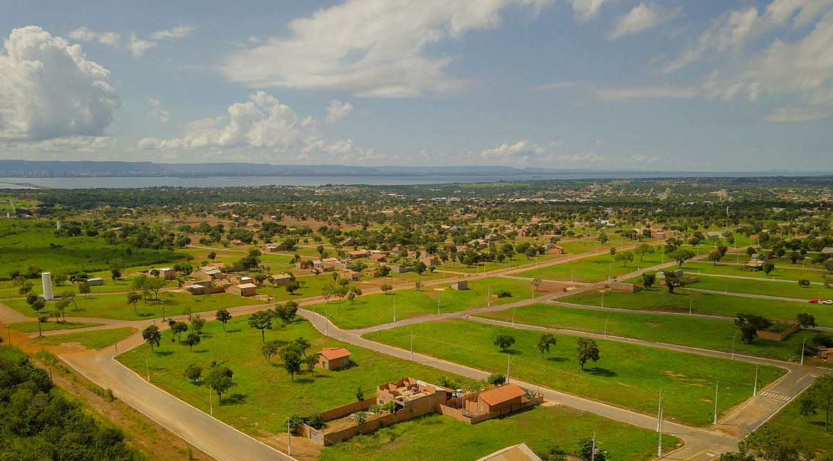 Lote bem localizado em loteamento as margens do lago de Palmas, com 300 m²  - Terrenos, sítios e fazendas - Luzimangues, Porto Nacional 1259615737